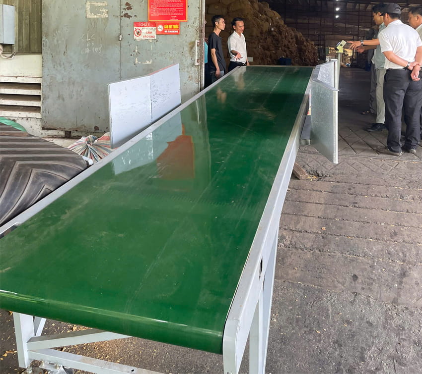 cân băng tải tại nhà máy thuốc lá