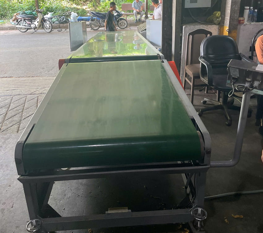 cân băng tải tại nhà máy thuốc lá