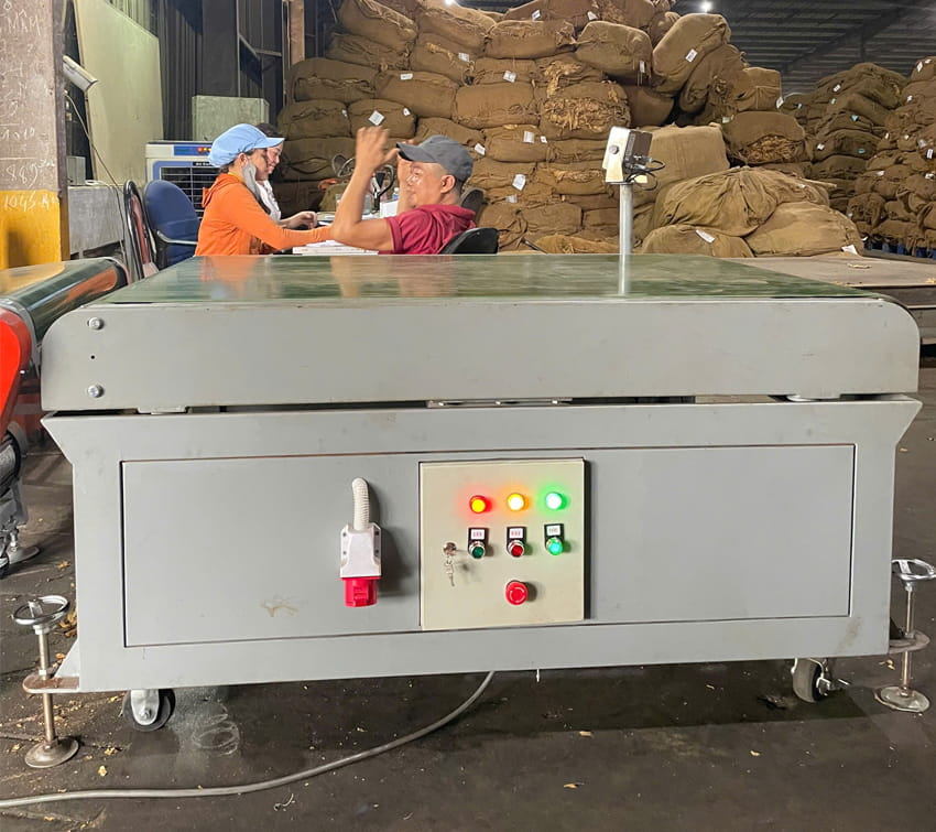cân băng tải tại nhà máy thuốc lá