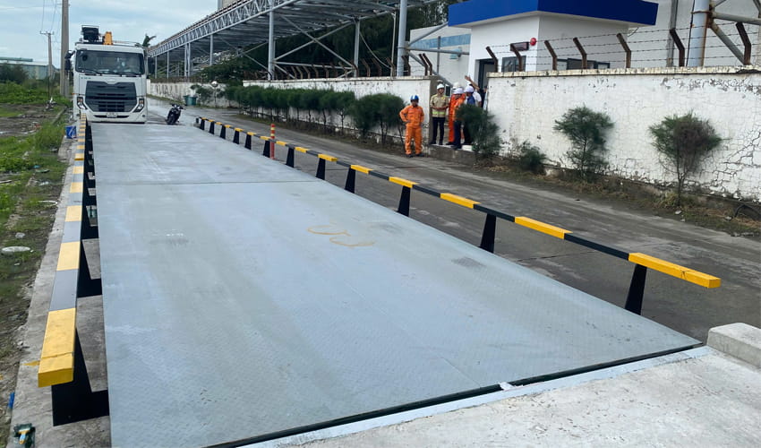trạm cân xe tải 3m x 18m, 80 tấn tại Vĩnh Long